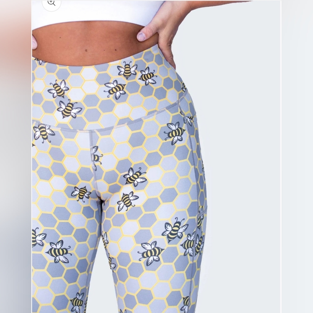 Feed Me Fight Me Bees Knees High-Waisted Leggings, Size L - Picture 4 of 12
